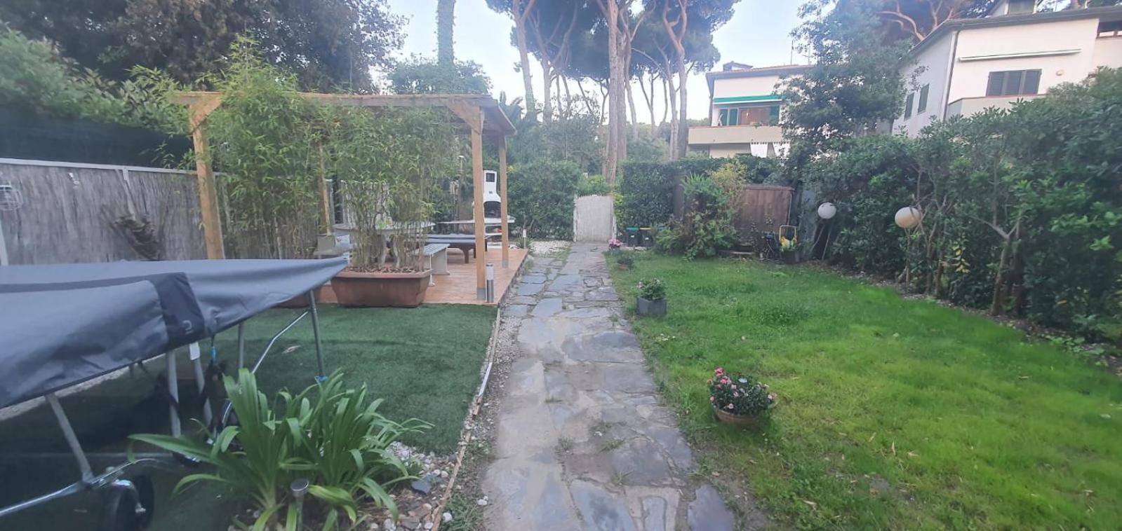 Domusauroom, Relax Nel Cuore Della Versilia - Pet Friendly Viareggio Esterno foto