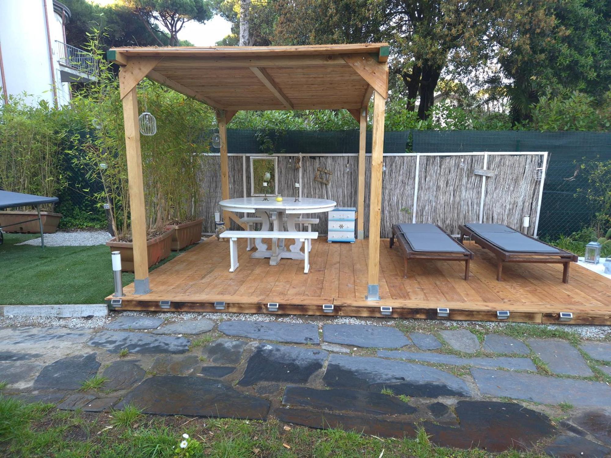 Domusauroom, Relax Nel Cuore Della Versilia - Pet Friendly Viareggio Esterno foto